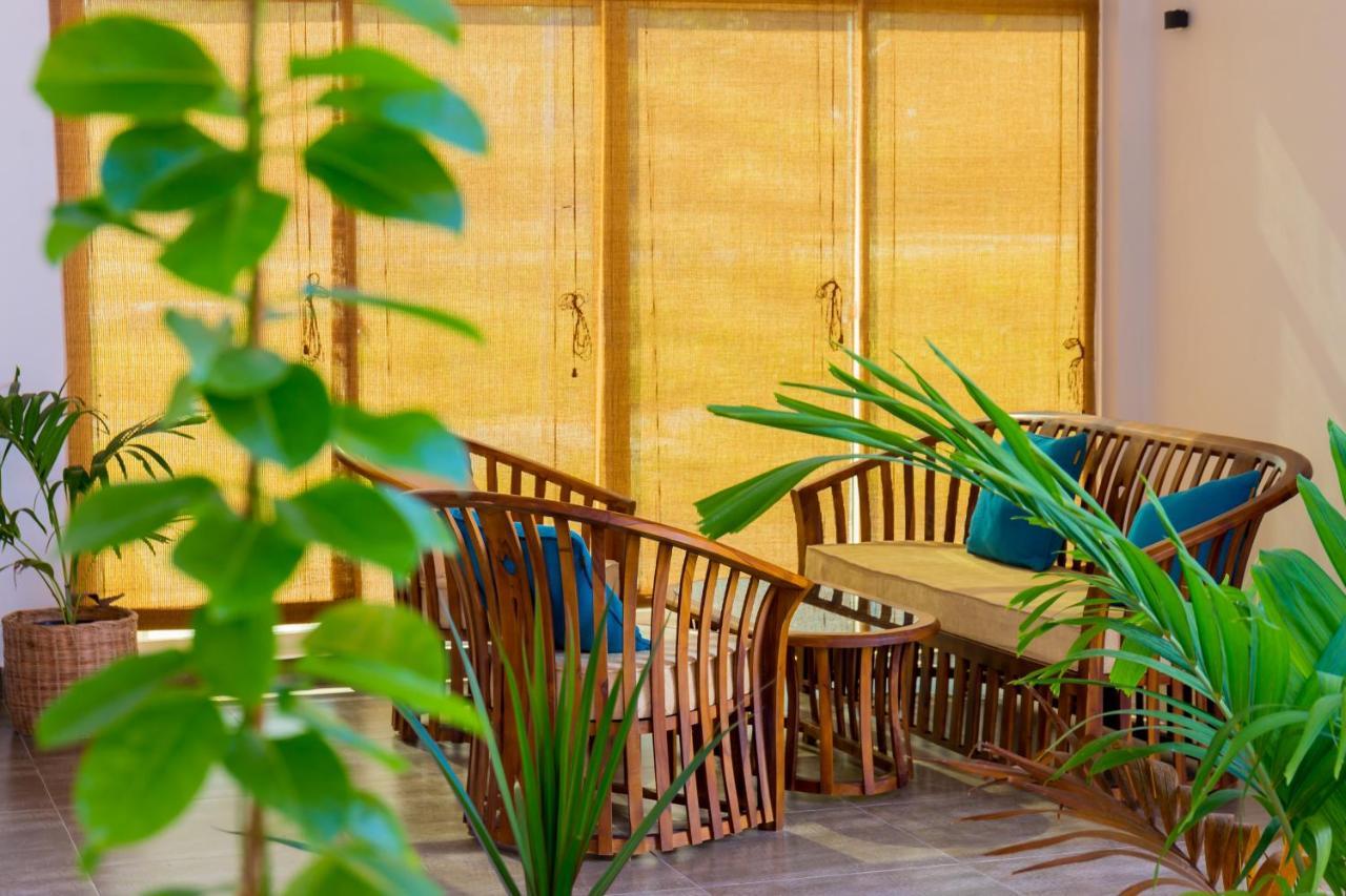 Nihaali Maldives Hotel Kudarikilu Luaran gambar