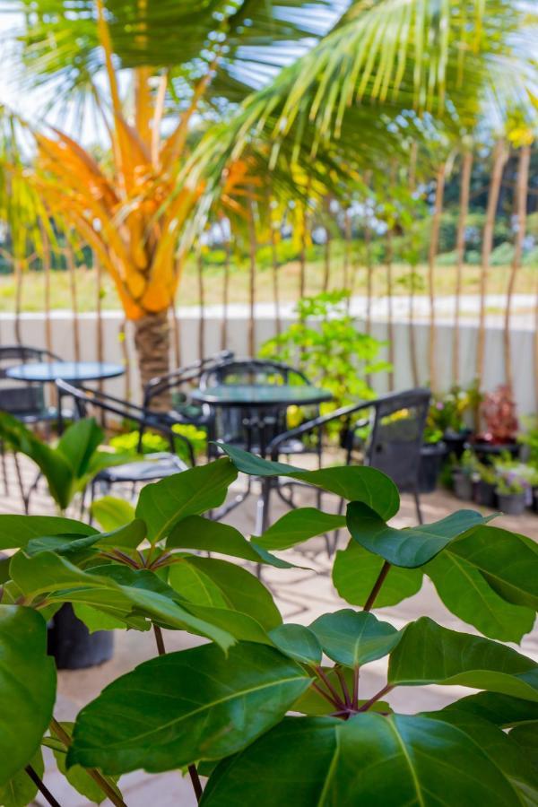 Nihaali Maldives Hotel Kudarikilu Luaran gambar