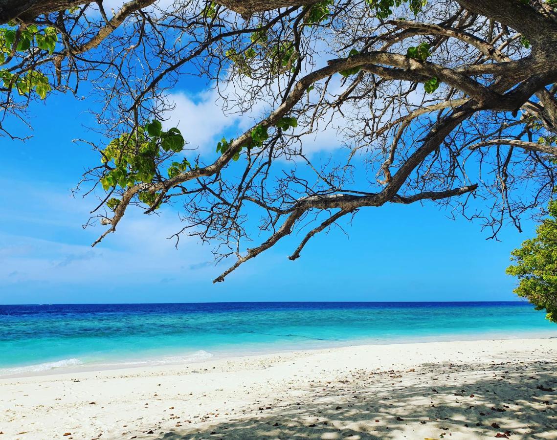 Nihaali Maldives Hotel Kudarikilu Luaran gambar
